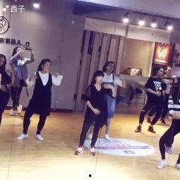 成人简易舞串烧视频