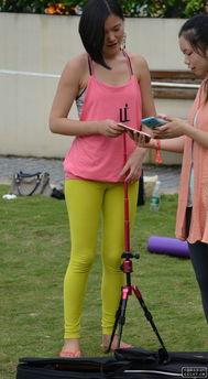 成人美女压脚背视频,成人美女独特魅力瞬间