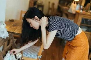 成人简单摆拍视频,捕捉生活瞬间  第2张